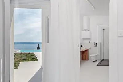 Kupaonica u objektu Villa V - private pool, special location & surroundings