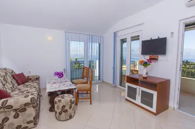TV i/ili zabavni centar u objektu Apartments with parking space Sumartin, Brac - 17267