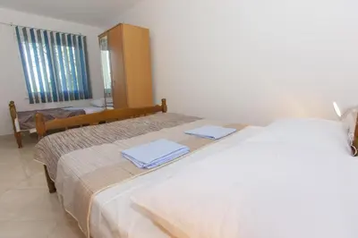 Krevet ili kreveti u jedinici u objektu Apartments with parking space Sumartin, Brac - 17267