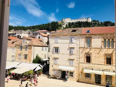 Pogled na planine ili pogled na planine iz apartmana
