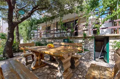 Zgrada u kojoj se nalazi apartman
