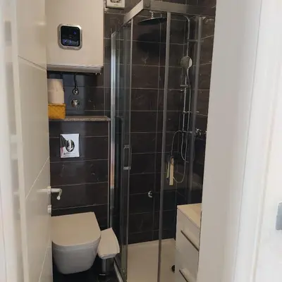 Kupaonica u objektu Apartmani Mira Brela