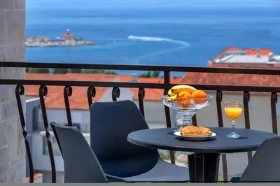 Pogled na more ili pogled na more iz apartmana
