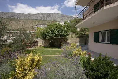 Pogled na planine ili pogled na planine iz apartmana