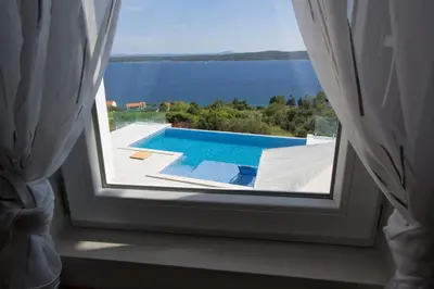 Bazen u objektu Villa Anabela ili u blizini