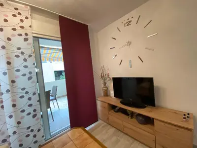 TV i/ili zabavni centar u objektu Priko Cetine