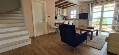 Kuhinja ili čajna kuhinja u objektu Apartments Lolita