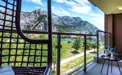 Pogled na planine ili pogled na planine iz apartmana