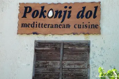 Certifikat, nagrada, logo ili neki drugi dokument izložen u objektu Temple of Love Zen free parking