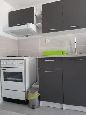 Kuhinja ili čajna kuhinja u objektu Belindas Place