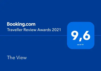 Certifikat, nagrada, logo ili neki drugi dokument izložen u objektu The View