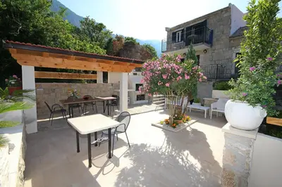 Zgrada u kojoj se nalazi apartman