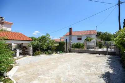 Zgrada u kojoj se nalazi apartman