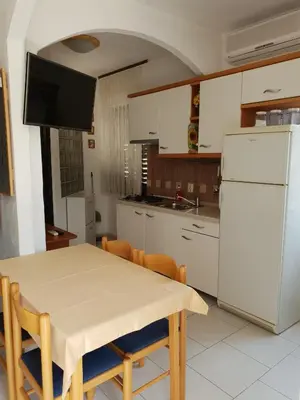 Kuhinja ili čajna kuhinja u objektu Apartments with WiFi Sutivan, Brac - 17825