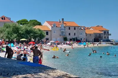 Gosti u objektu Apartments with WiFi Sutivan, Brac - 17825