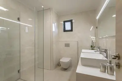 Kupaonica u objektu Villa VENTURA with private 45 sqm swimming pool, 4 bedrooms, gym, game room