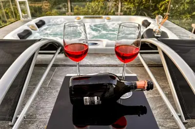 Pića u objektu Summer House Nika with Jacuzzi