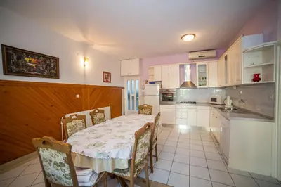 Kuhinja ili čajna kuhinja u objektu Apartman Ina