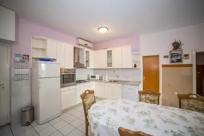 Kuhinja ili čajna kuhinja u objektu Apartman Ina