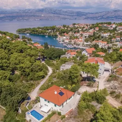 Amazing Home In Supetar
