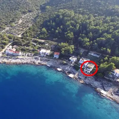 Secluded fisherman's cottage Cove Virak