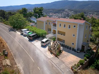 Pogled na planine ili pogled na planine iz apartmana