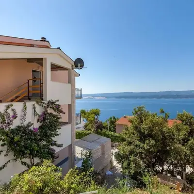 Apartments with parking space Stanici