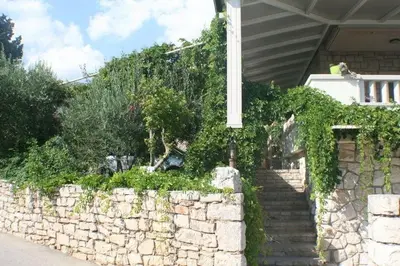 Vrt u objektu Ferienwohnung in Bol mit Meerblick, Terrasse, Klimaanlage, W-LAN (3417-2)