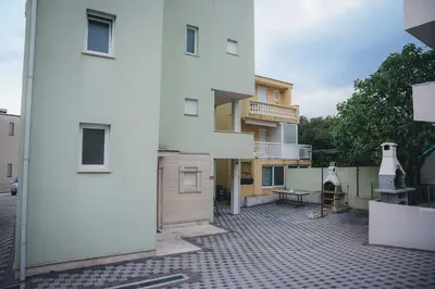 Zgrada u kojoj se nalazi apartman