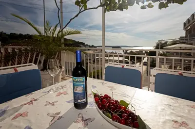 Pića u objektu Balic Apartments - ZF Hvar