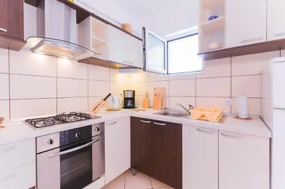 Kuhinja ili čajna kuhinja u objektu Apartments Mari