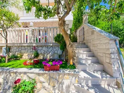 Vrt u objektu Apartment in Pisak with sea view, terrace, air conditioning, Wi-Fi (4871-3)