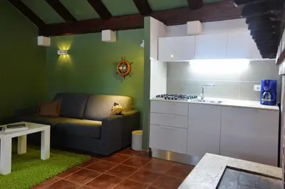 Kuhinja ili čajna kuhinja u objektu Holiday house in Pucišca with terrace, WiFi, washing machine (887-1)