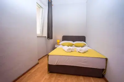 Krevet ili kreveti u jedinici u objektu Apartment in Gata with terrace, air conditioning, WiFi, washing machine (4893-1)