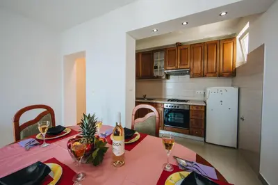 Kuhinja ili čajna kuhinja u objektu Apartments Mateo