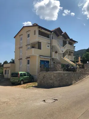 Zgrada u kojoj se nalazi apartman