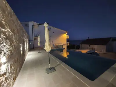 Tlocrt objekta Apartment 4 with pool and amazing sea view