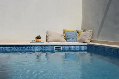 Bazen u objektu Villa Marante with heated private pool ili u blizini