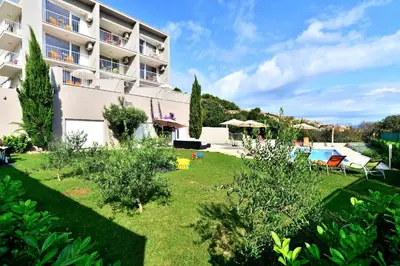 Vrt u objektu Bretia Apartments