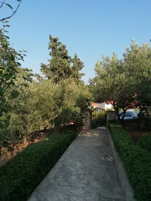 Vrt u objektu La Petite Maison