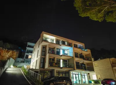 Zgrada u kojoj se nalazi smještaj s doručkom