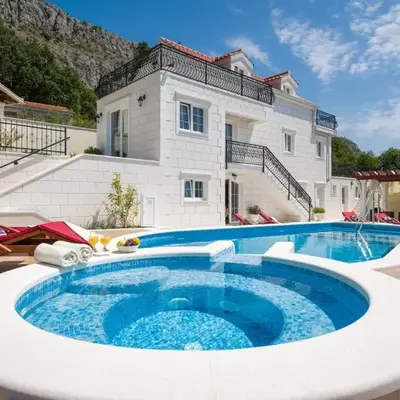 VILLA MAJA with whirlpool
