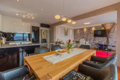 Kuhinja ili čajna kuhinja u objektu Apartment Paradise