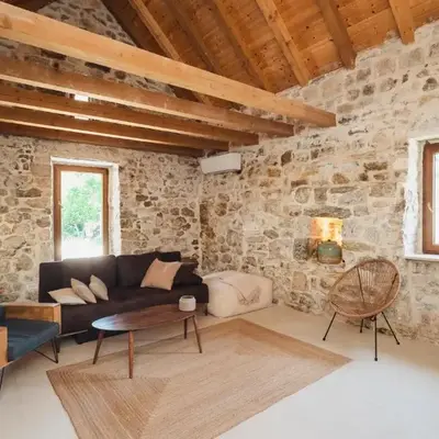 Maison Laurel - Beautiful Stone Estate With Private Pool
