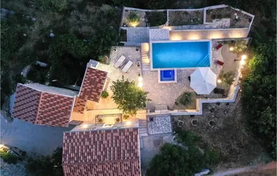 Bazen u objektu Awesome Home In Celina ili u blizini
