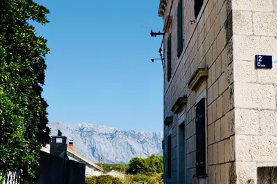 Pogled na planine ili pogled na planine iz apartmana