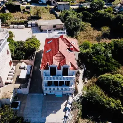 Villa Tonika