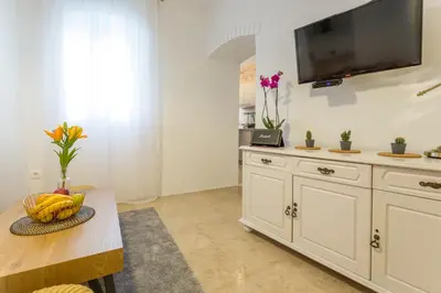 TV i/ili zabavni centar u objektu Lola Apartments - ZF Hvar