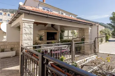 Zgrada u kojoj se nalazi apartman