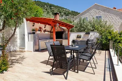 Pogled na planine ili pogled na planine iz apartmana
